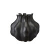 Violet vas svart, Small
